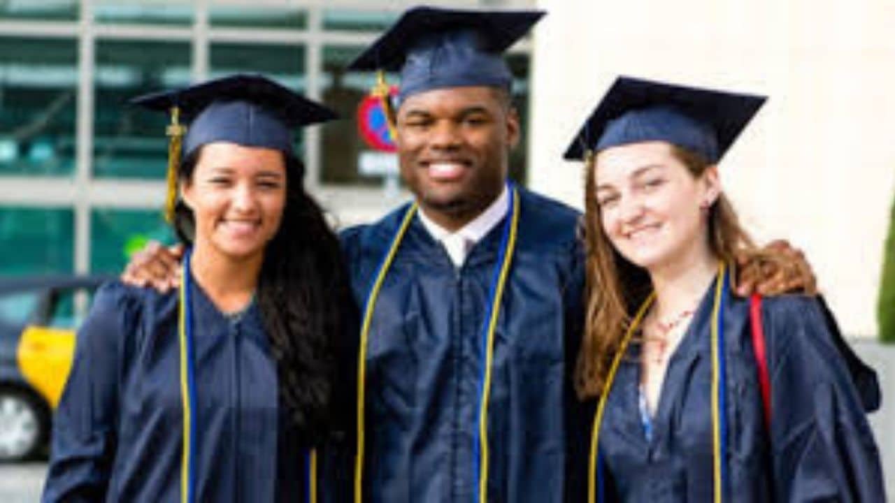 StudyNT Scholarships to Study in Australia’s Northern Territory, 2022